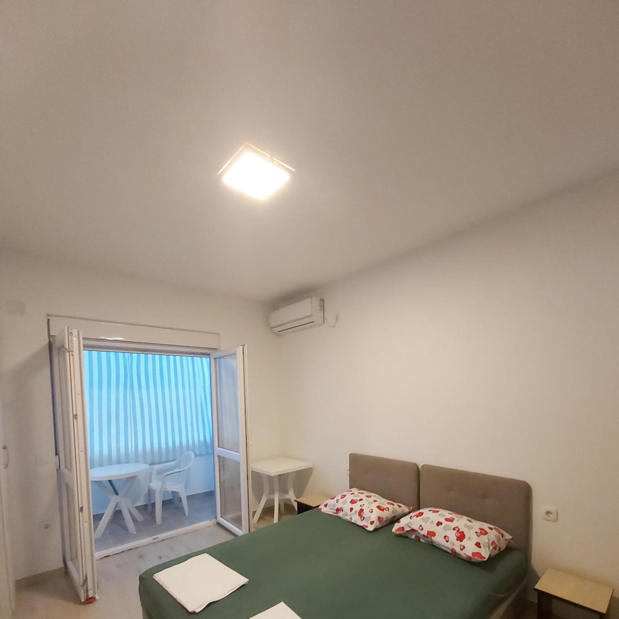 Apartmani Miljevci سوتوموري الغرفة الصورة